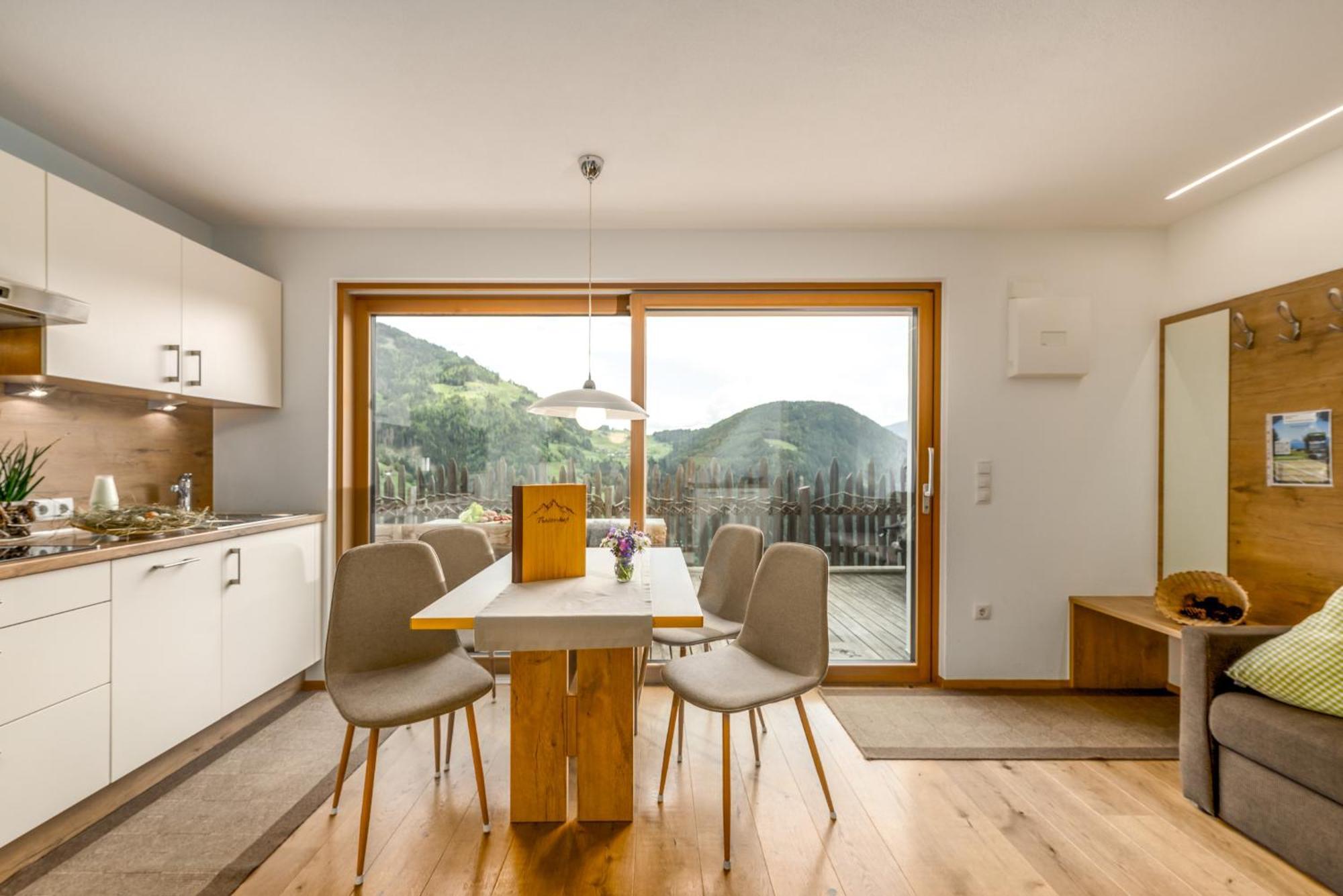 Tratterhof Apartments Vallarga エクステリア 写真